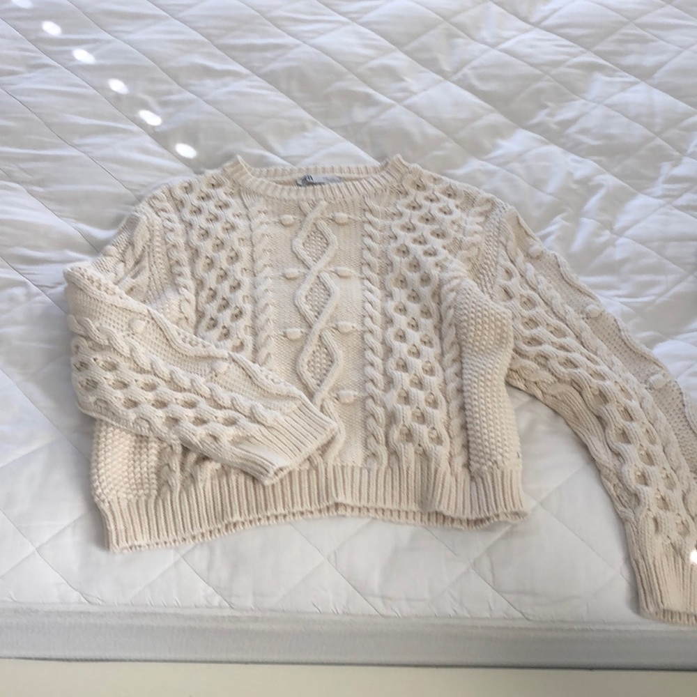 Zara Chunky Cable Knit Sweater